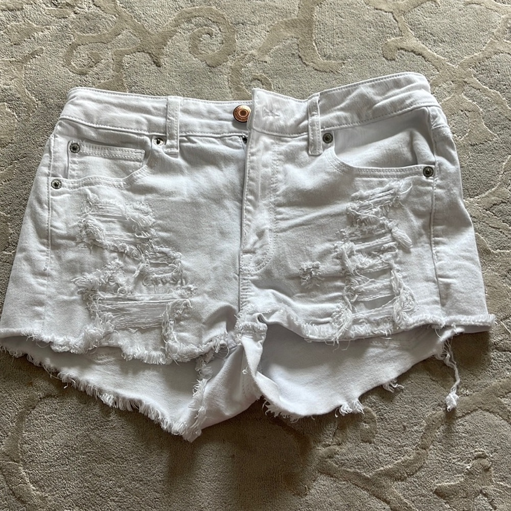 White mid-waisted jean shorts